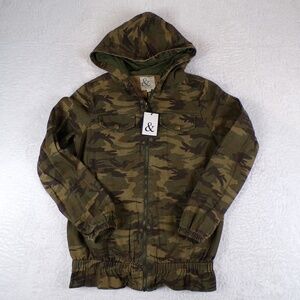 Ampersand Avenue Women's Size Small Hoodie Camo Jacket DJ10833-2 With Tags